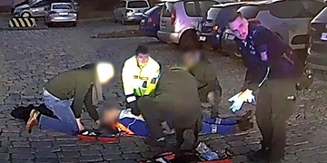 Řešení dopravní nehody v plzeňském pivovaru se změnilo v boj o lidský život - aktualizováno