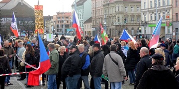 Demonstrace „Chraňme tradice Českého lva“ proběhla v poklidu