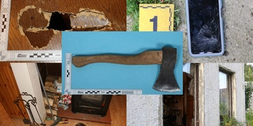 Muž zbil svou maminku a poté jí rozmlátil dům sekerou