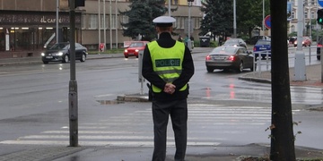 Kvůli červené museli policisté muže zadržet