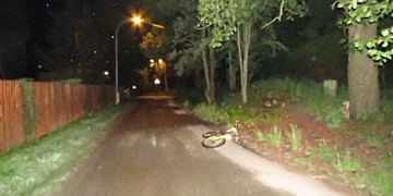 Těžce opilého a zraněného cyklistu našli uprostřed silnice