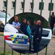 Rumun před školou přepadl a okradl teprve jedenáctiletou holčičku