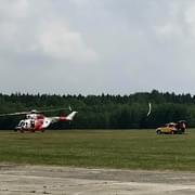 Zraněného parašutistu z letiště transportoval vrtulník LZS
