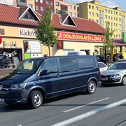 Velká rvačka u Plzeňky? Ne, zákrok kriminálky proti dealerce pervitinu a jejím zákazníkům!