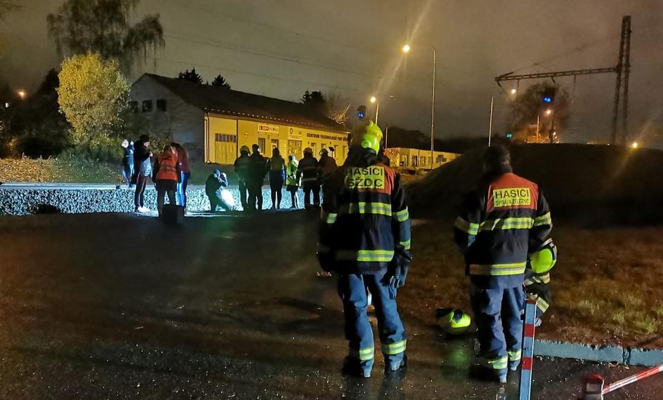 Ve vlakovém kolejišti na Slovanech byl nalezen mrtvý muž