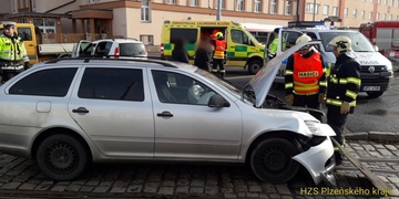 Nehoda se zraněním na Borech