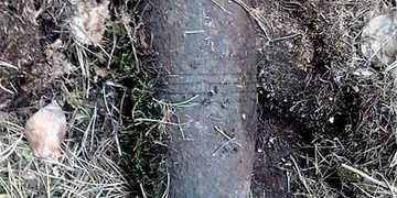 Lidé na vycházce nalezli dělostřelecký granát