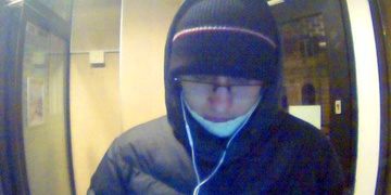 Poznáte osobu na fotografii?