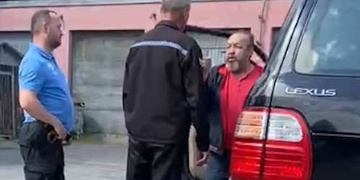 "Jsem generálmajor ukrajinské armády, svléknu vás z uniforem a půjdete sedět!" řval nepříčetný muž na hlídku