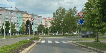 Řidička srazila dítě a ujela