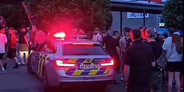 Během tuning srazu u Tesco policisté odhalili více než padesát přestupků a pět řidičů pod vlivem alkoholu