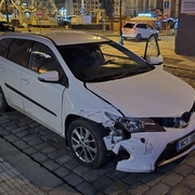 Řidička najela se svým vozem do zaparkovaných aut, pak nadýchala 1,92 promile