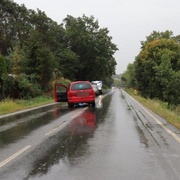 Policista zahájil střelbu na couvající auto