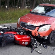 Motorkář nezvládl předjíždění