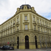 Děkan Fakulty zdravotnických studií rezignoval kvůli zpronevěře