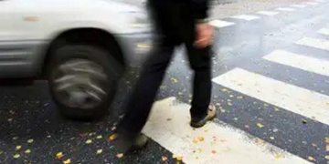 Srazil chodce na přechodu a z místa ujel