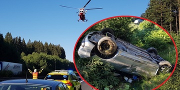 Vrtulník LZS letěl na dálnici k vážně zraněné rodině