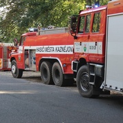 Pravděpodobně parní lokomotiva způsobila rozsáhlý požár