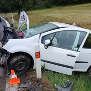 Řidička nezvládla řízení a s vozem skončila v příkopu