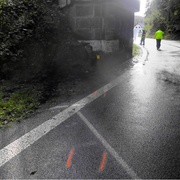 Motocyklista narazil do viaduktu
