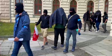 Razie NCOZ - 17 domovních prohlídek, 9 zadržených a prokázaná škoda 15 000 000 korun