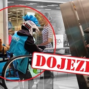 Slepičí kurýr od Woltu dojezdil a nám se chce říct: "Díky Bohu za ty dary!"