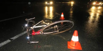 Těžce opilý cyklista se pořádně vysekal
