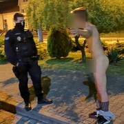 Naháčka nakonec zachraňovala maminka