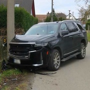Kombinace tří promile a mobilu v ruce řidičky nemohla skončit jinak než nehodou