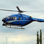 Pronásledování údajných únosců na dálnici D5, nasazen byl i policejní vrtulník