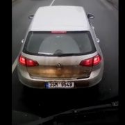 Mladý vybržďovač „vychovával“ řidiče náklaďáku