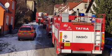 Dva požáry rodinných domů ani ne hodinu po sobě
