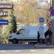 Řidiči ujela jeho dodávka a zablokovala dopravu