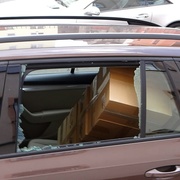 Muž si sám zadržel pachatele, který mu vykradl auto