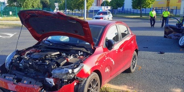Číňan nezvládl automatickou převodovku a způsobil dopravní nehodu