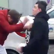 "Hon na zmrdy" - agresivní zábava partičky puberťáků