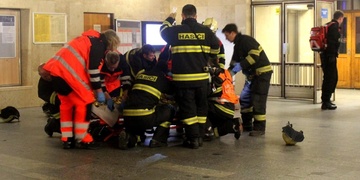 Dvacetiletá dívka boj o život prohrála