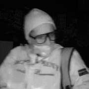 Zlodějku zajímal alkohol a cigarety iQos