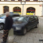 Muž pozoroval kolemjdoucí ženy a masturboval u toho
