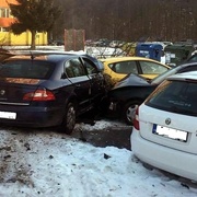 Odcizil auto a naboural s ním tři jiná