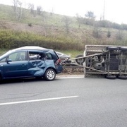 DNES:  Nehoda tří vozidel na dálnici
