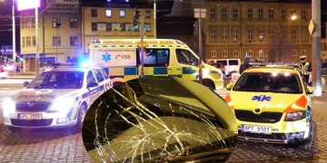 Chodec byl autem sražen na přechodu v sadech Pětatřicátníků