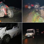 Dodávka vytlačila traktor ze silnice