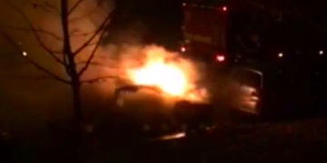 Požár auta v Toužimské ulici