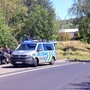 Motorkář v zatáčce přejel do protisměru a narazil do cyklisty