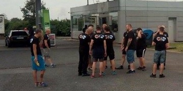 Sparťanští fanoušci vykradli čerpací stanici