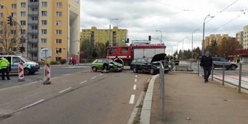 Dopravní nehoda v Plzni uzavřela průjezd nákladním vozům