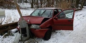 Bourali s ukradeným autem a z místa utekli