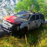 V boji s plameny dnes hasiči přišli o auto – shořel velitelský vůz