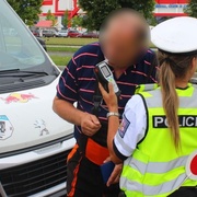 Sedm řidičů a jeden cyklista pod vlivem alkoholu za jediný den a v jediném okrese!